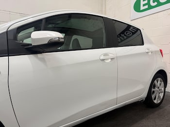 Used Toyota Yaris 2014 for sale - 76380998: Photo