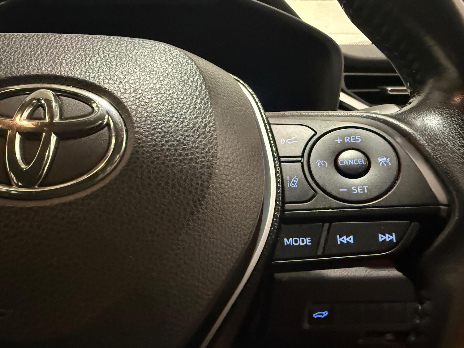 Used Toyota RAV4 for sale - 76528018: Photo 25