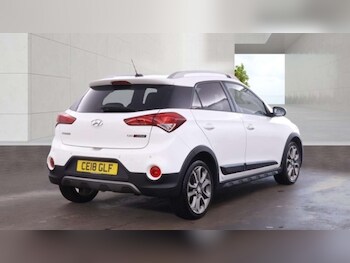 Used Hyundai i20 2018 for sale - 79407304: Photo