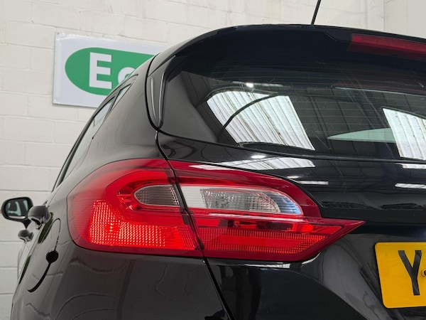Used Ford Fiesta 2018 for sale - 75601031: Photo 16