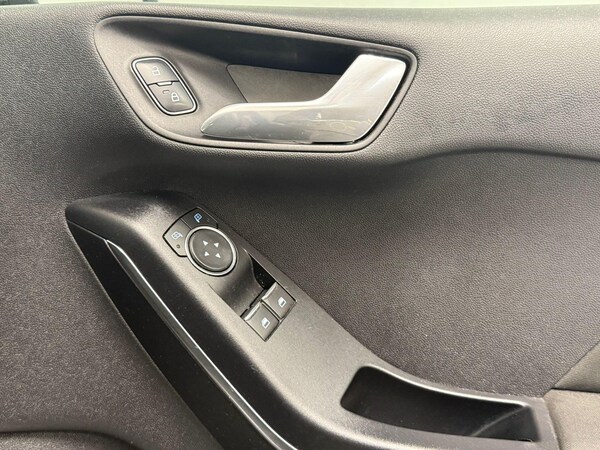 Used Ford Fiesta 2018 for sale - 75601031: Photo 27