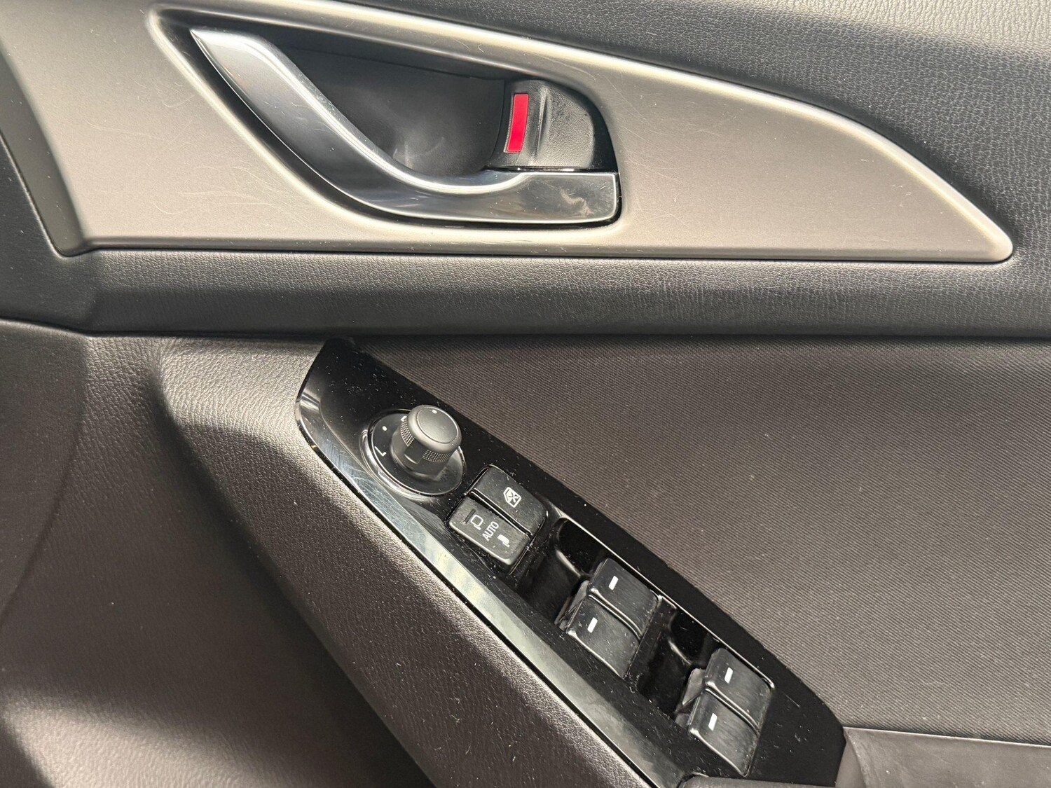 Used Mazda Mazda3 2018 for sale - 76002132: Photo 26