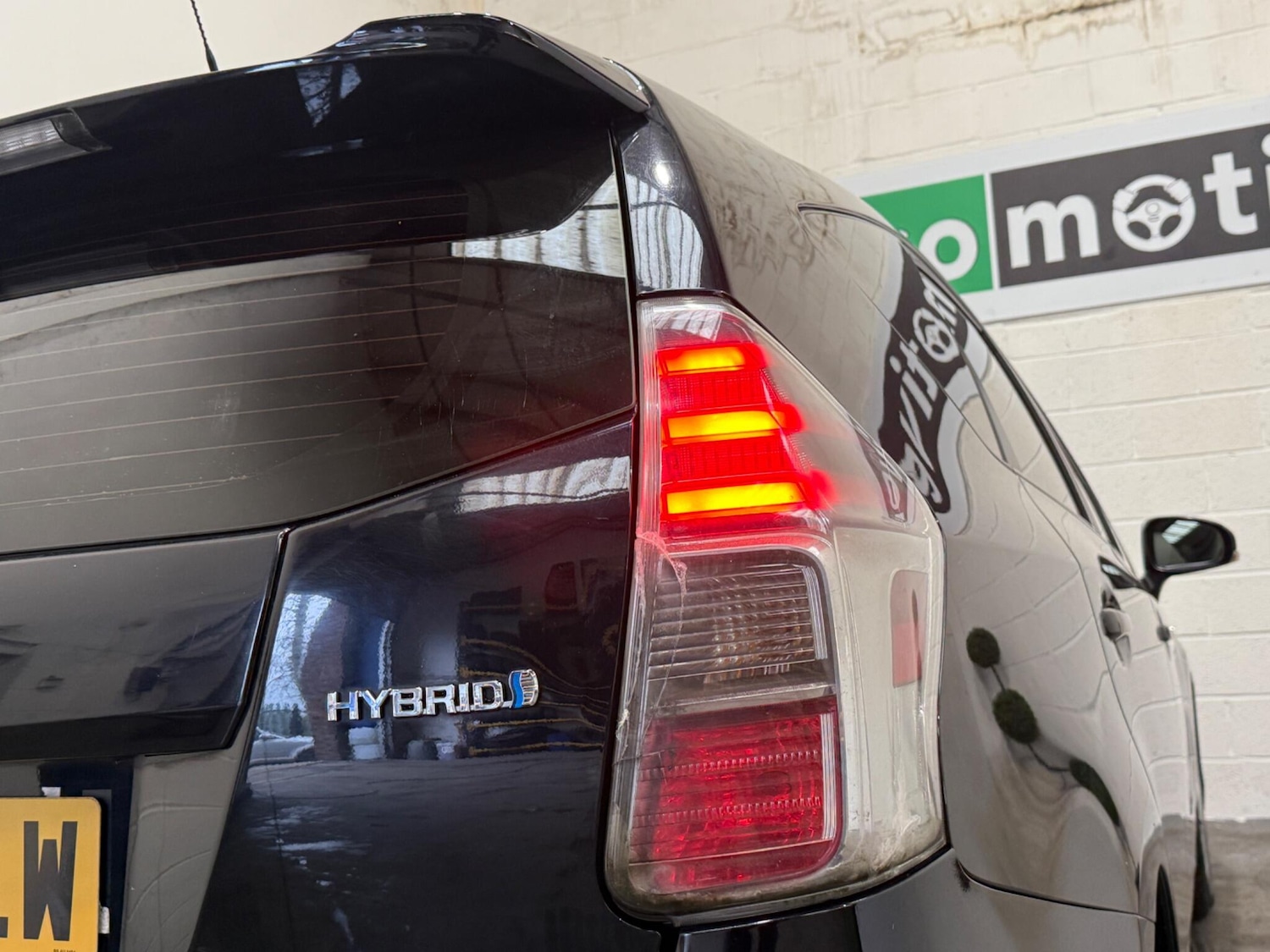 Used Toyota Prius+ 2018 for sale - 78020382: Photo 16