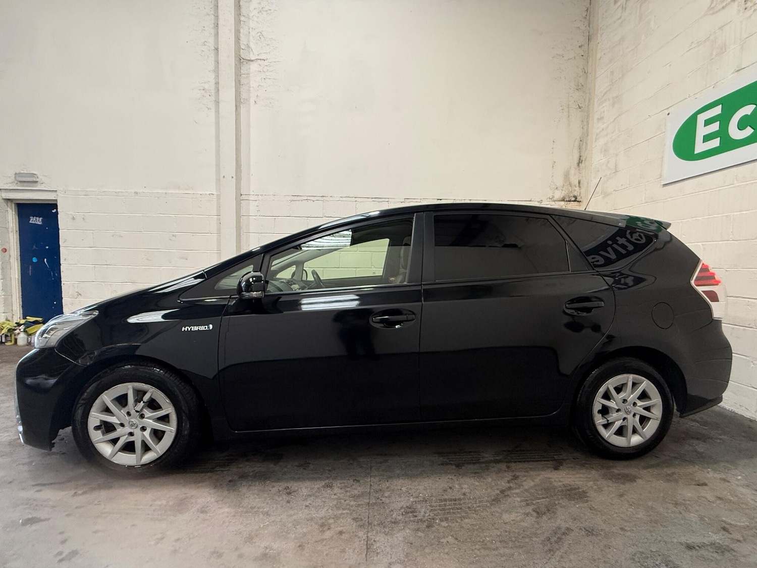 Used Toyota Prius+ 2018 for sale - 78020382: Photo 19