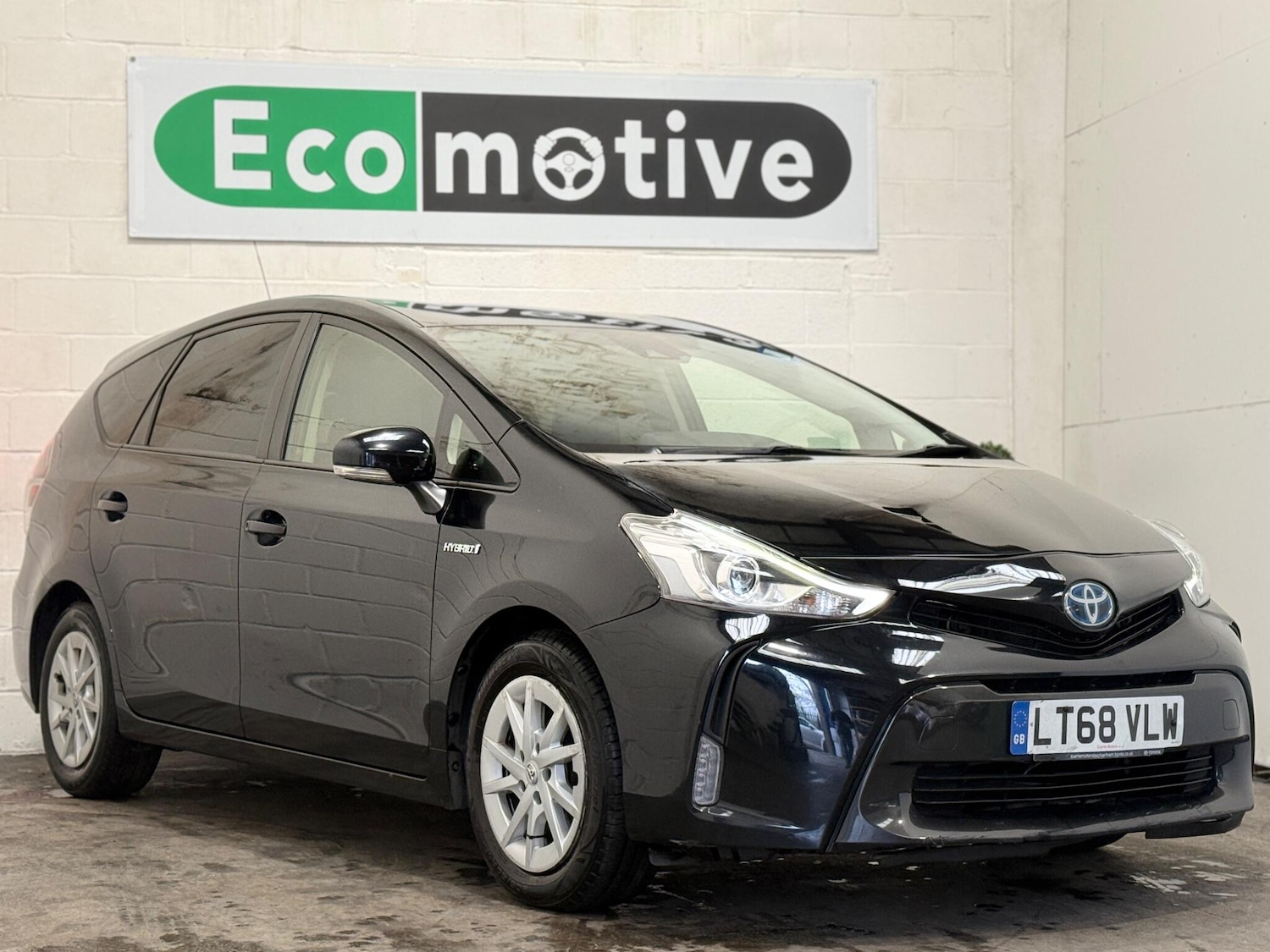 Used Toyota Prius+ 2018 for sale - 78020382: Photo 2