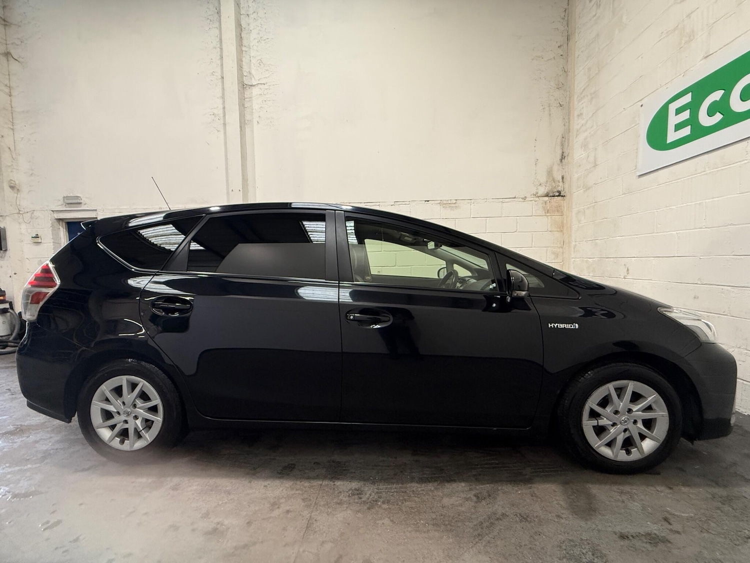 Used Toyota Prius+ 2018 for sale - 78020382: Photo 20