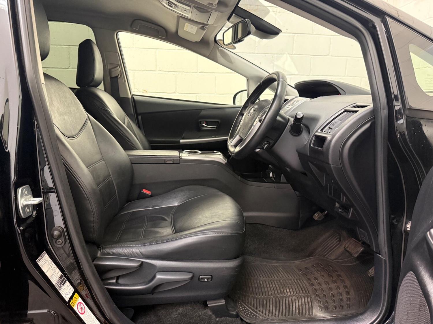 Used Toyota Prius+ 2018 for sale - 78020382: Photo 27