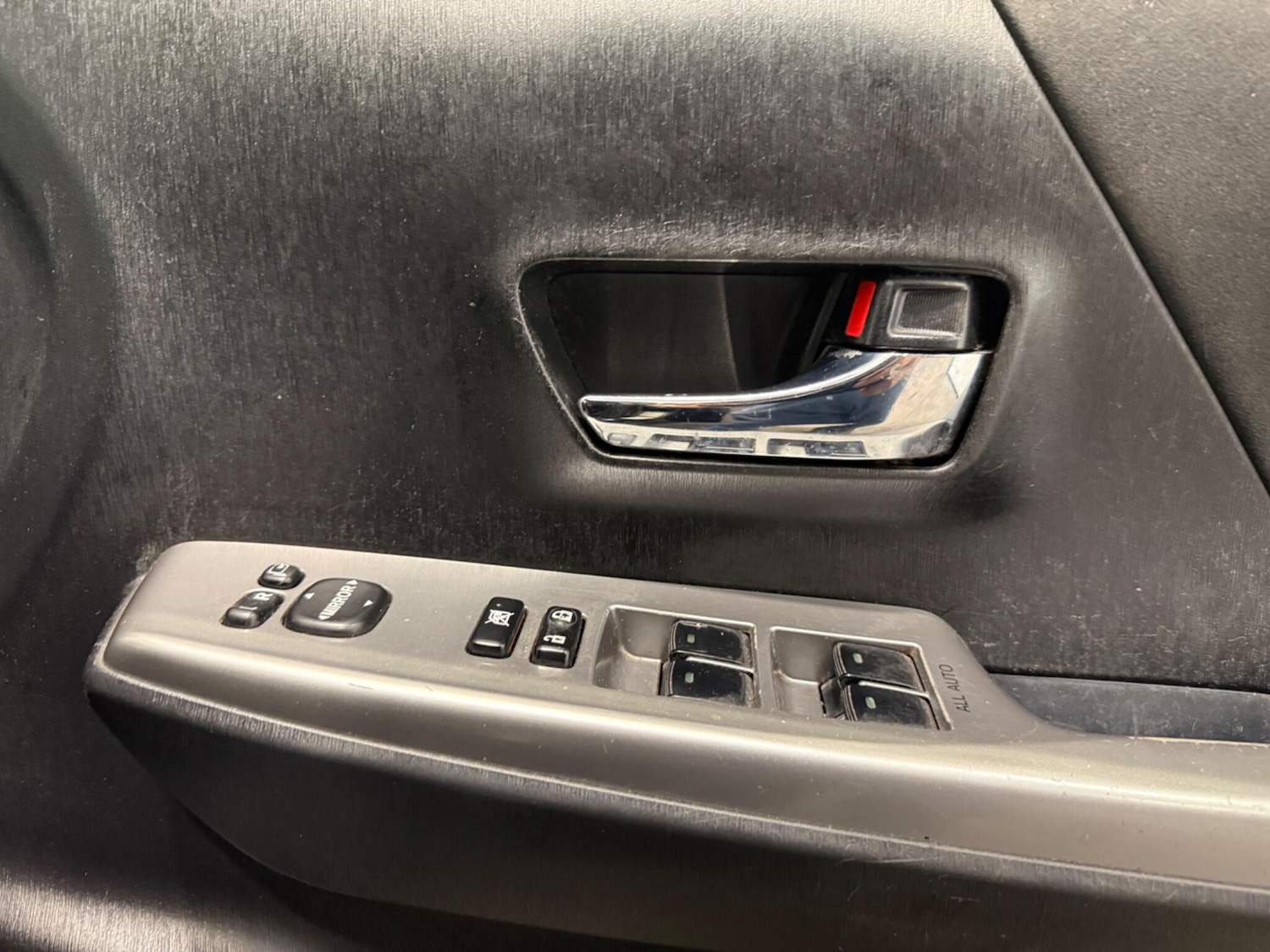 Used Toyota Prius+ 2018 for sale - 78020382: Photo 31