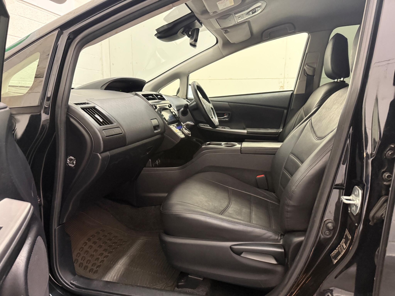 Used Toyota Prius+ 2018 for sale - 78020382: Photo 41