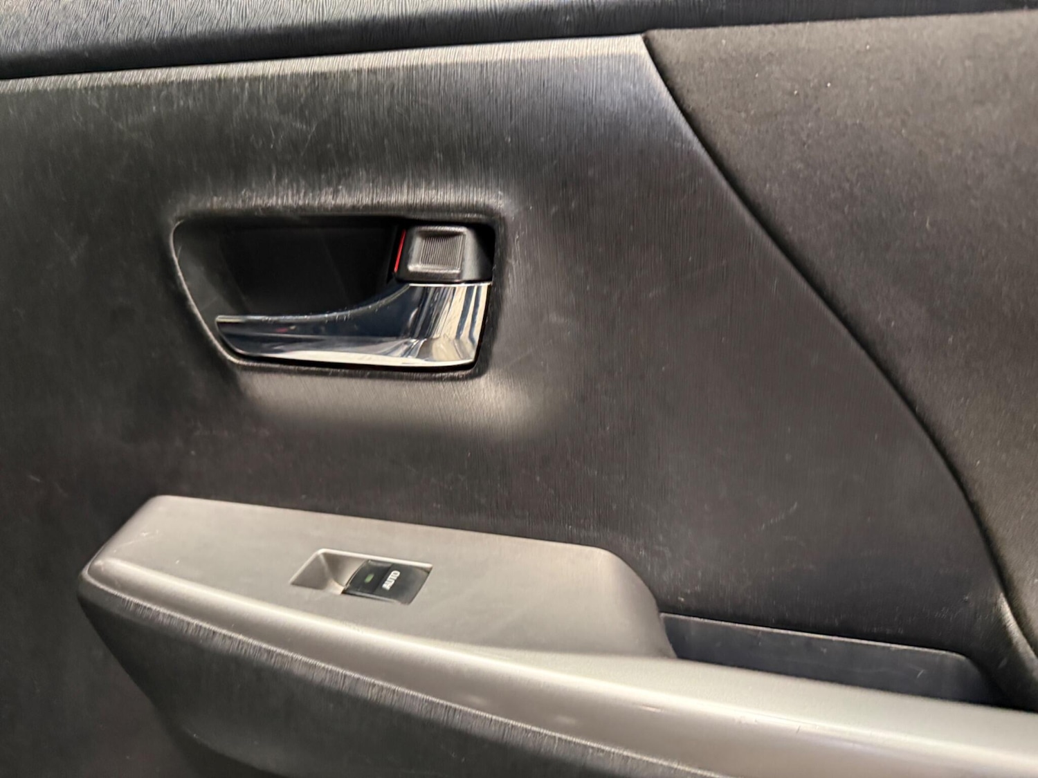 Used Toyota Prius+ 2018 for sale - 78020382: Photo 50