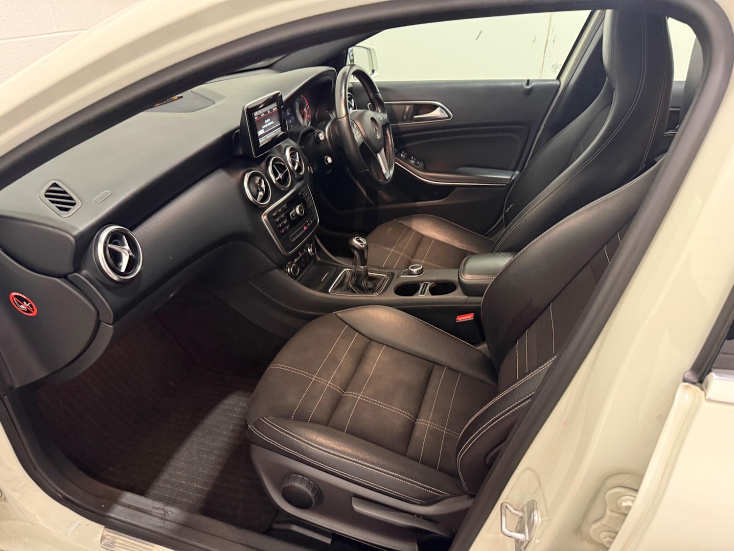 Used Mercedes-Benz A-Class 2014 for sale - 76759540: Photo 35