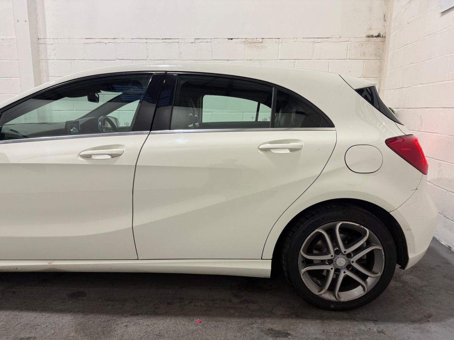Used Mercedes-Benz A-Class 2014 for sale - 76759540: Photo 9