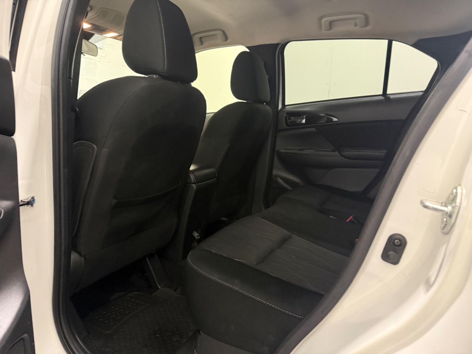 Used Mitsubishi Eclipse Cross 2018 for sale - 78072982: Photo 24