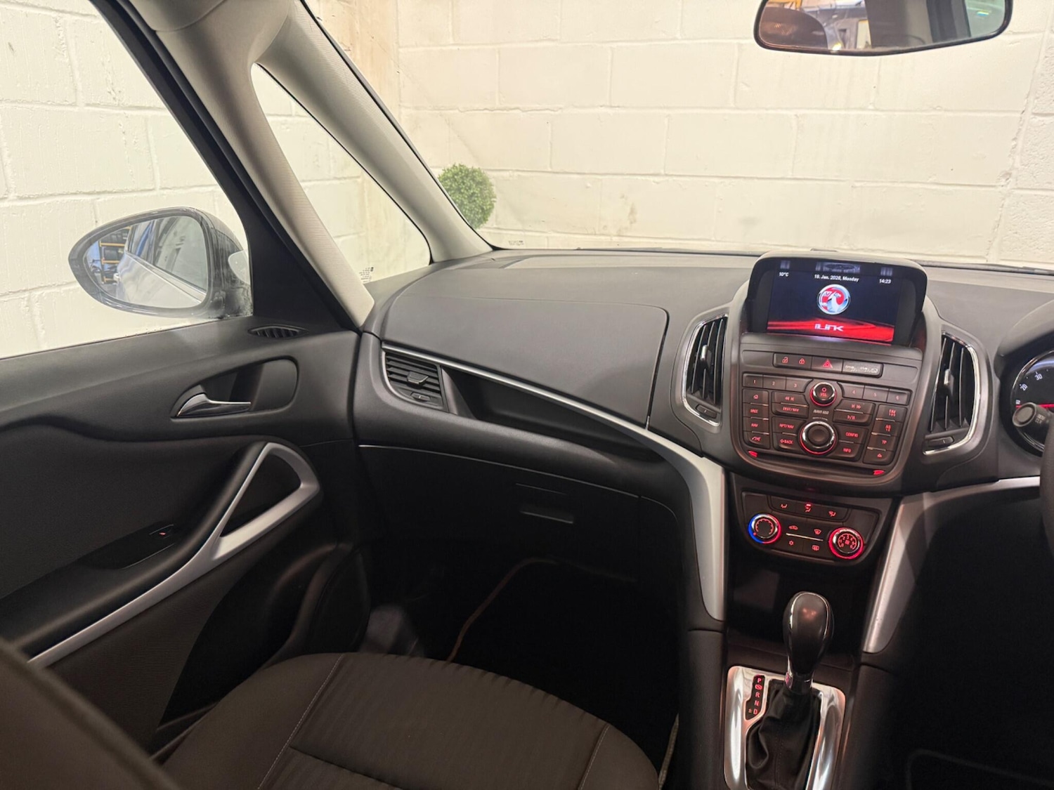 Used Vauxhall Zafira 2016 for sale - 77278885: Photo 14