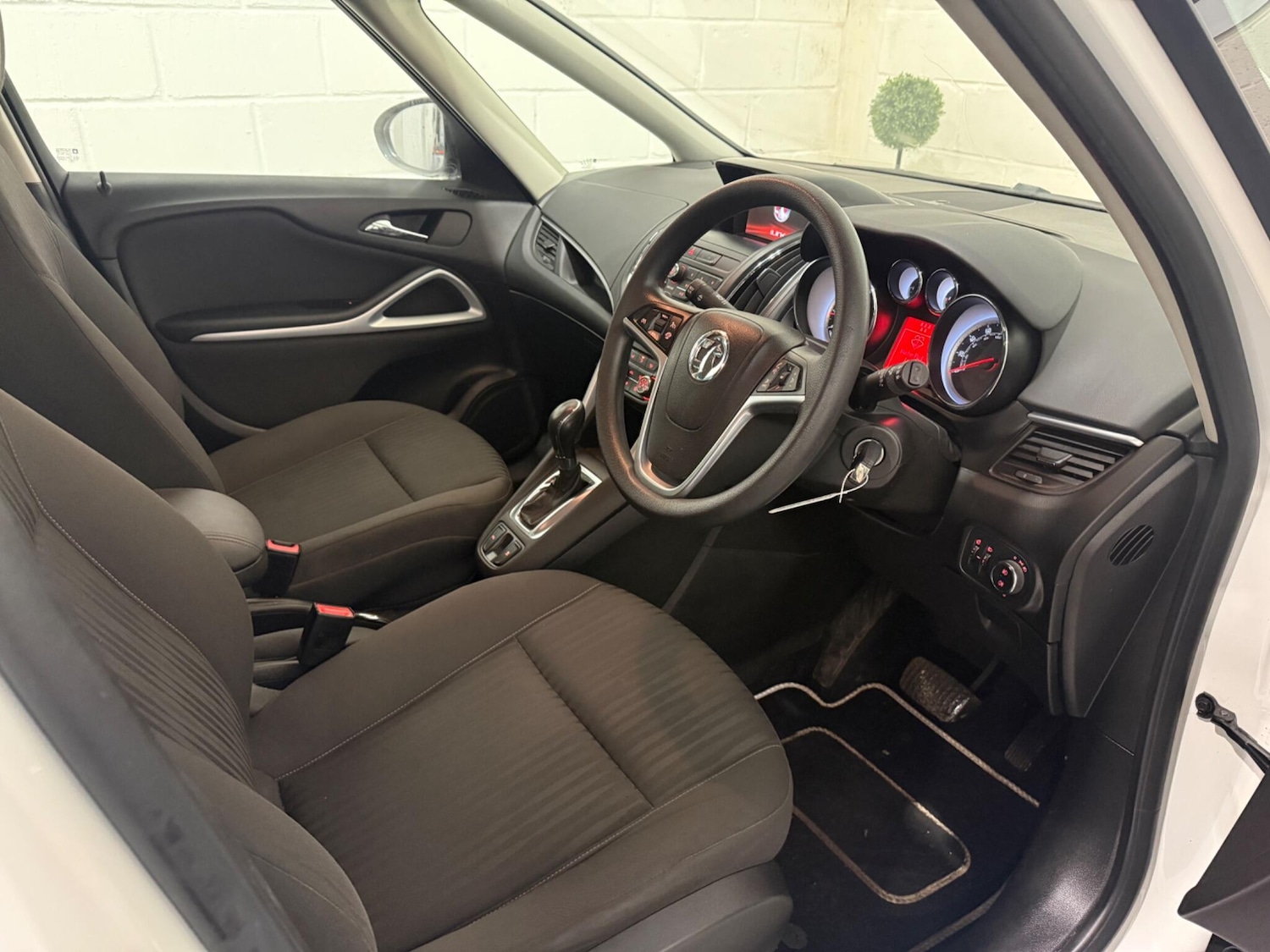 Used Vauxhall Zafira 2016 for sale - 77278885: Photo 16