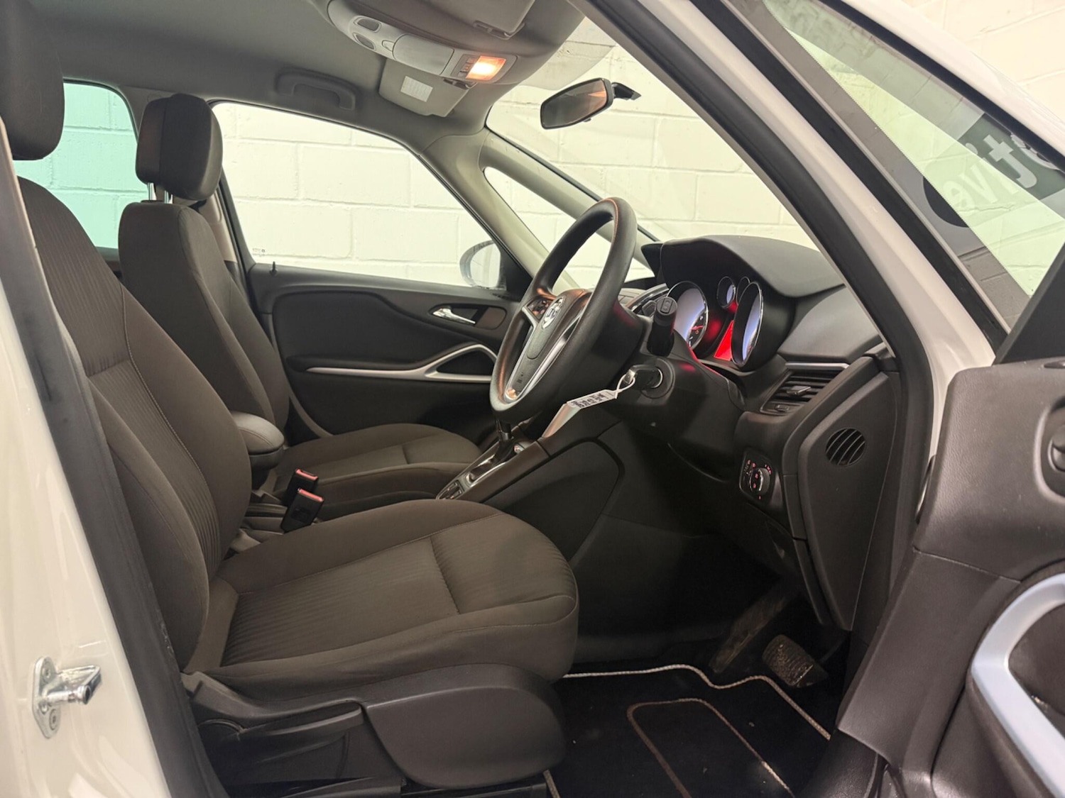 Used Vauxhall Zafira 2016 for sale - 77278885: Photo 17