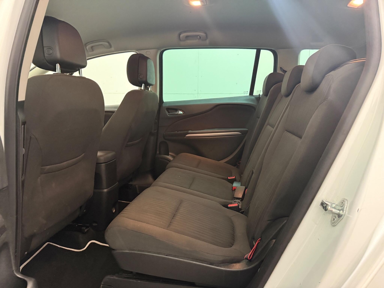 Used Vauxhall Zafira 2016 for sale - 77278885: Photo 24