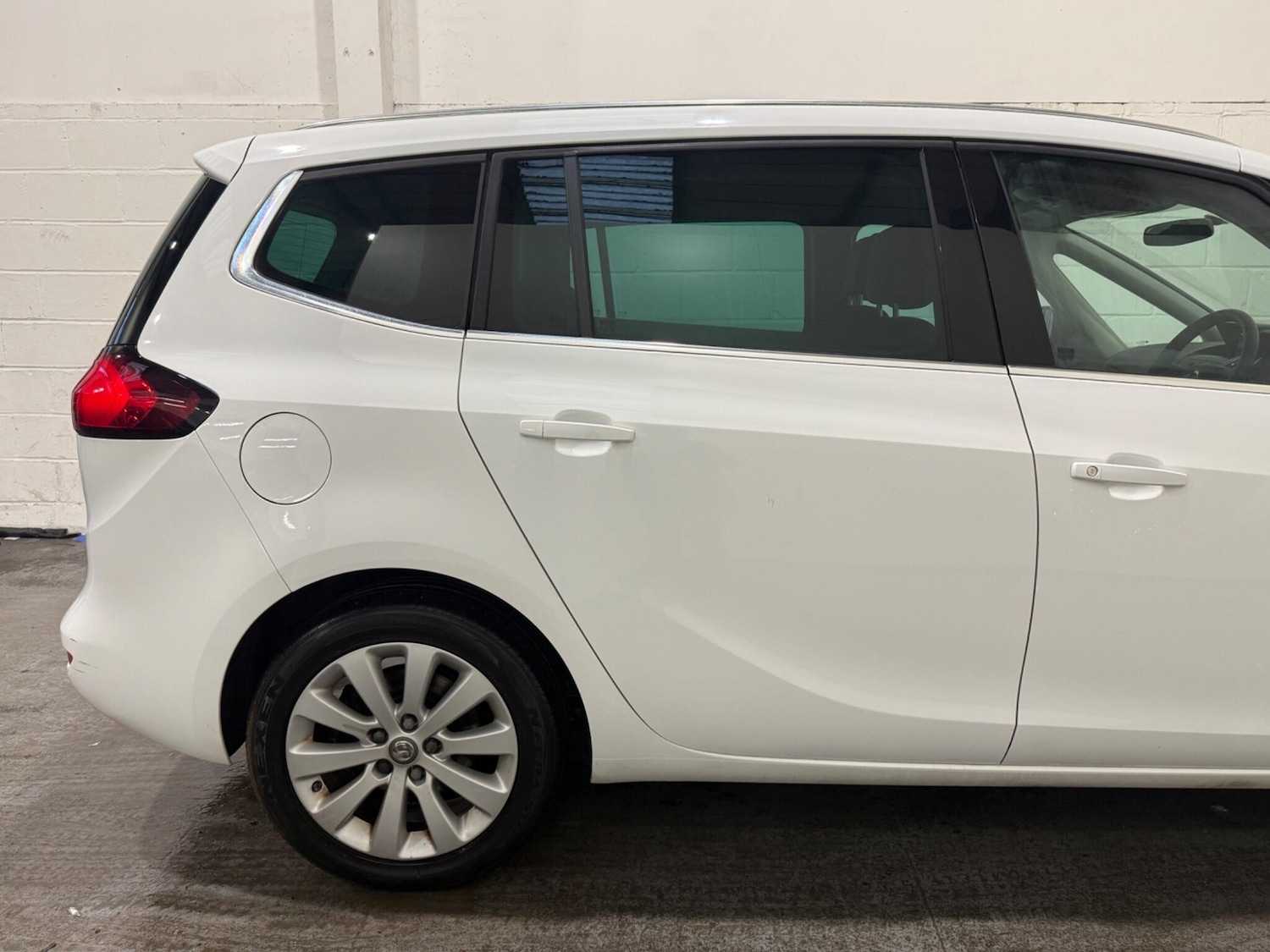 Used Vauxhall Zafira 2016 for sale - 77278885: Photo 34