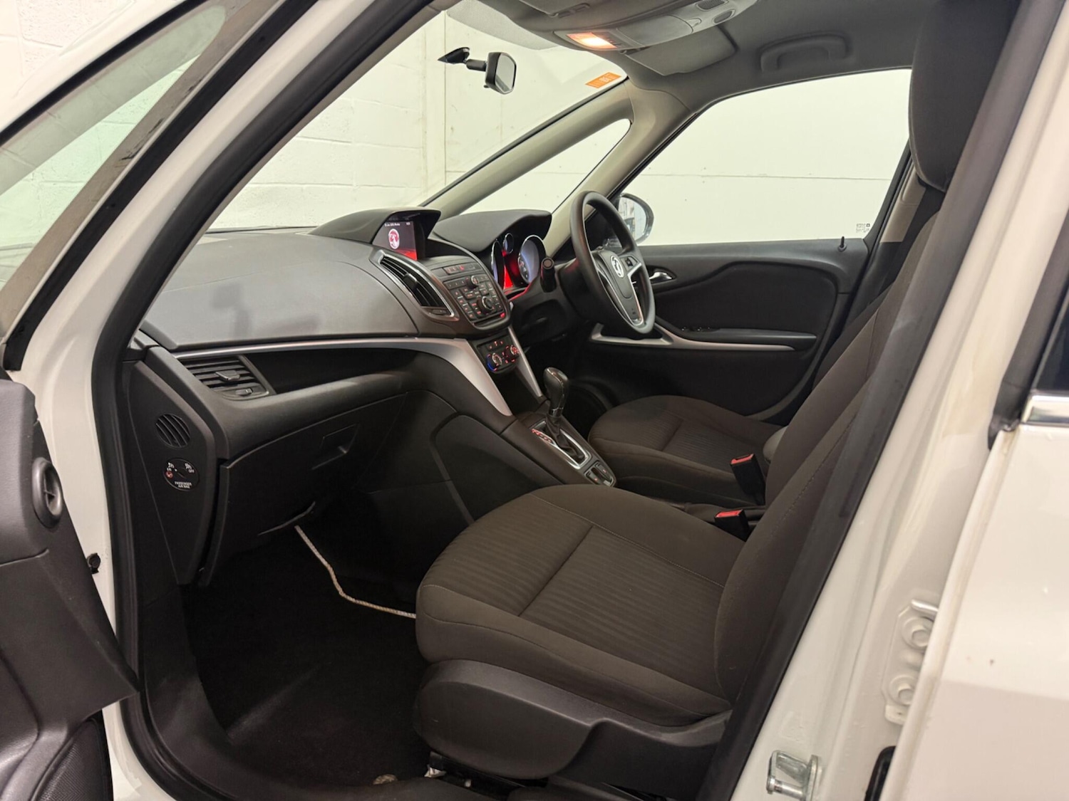 Used Vauxhall Zafira 2016 for sale - 77278885: Photo 38