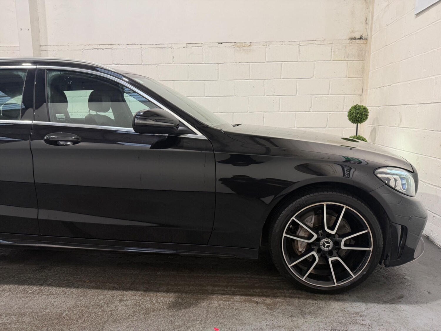 Used Mercedes-Benz C Class 2019 for sale - 76771900: Photo 11