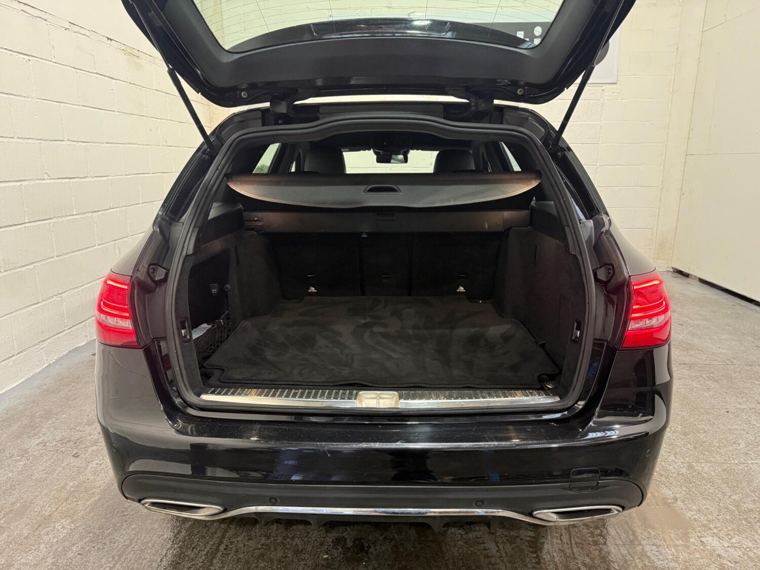 Used Mercedes-Benz C Class 2019 for sale - 76771900: Photo 34