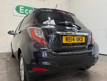 Used Toyota Yaris 2014 for sale - 77852824: Photo