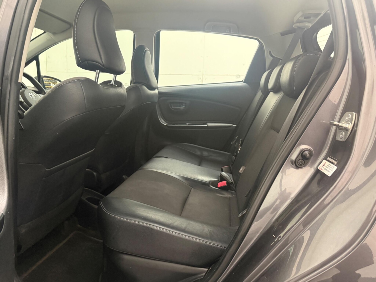 Used Toyota Yaris for sale - 77175369: Photo 23