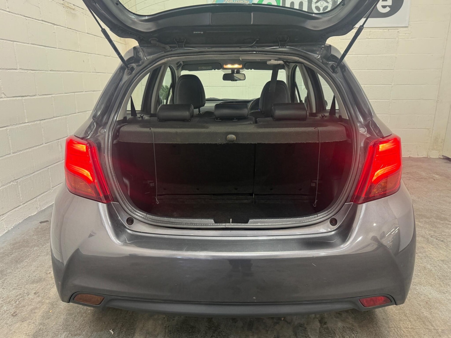 Used Toyota Yaris for sale - 77175369: Photo 33