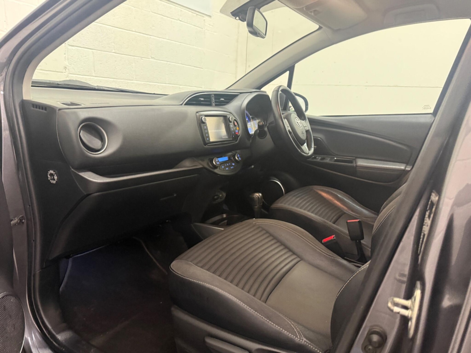 Used Toyota Yaris for sale - 77175369: Photo 35