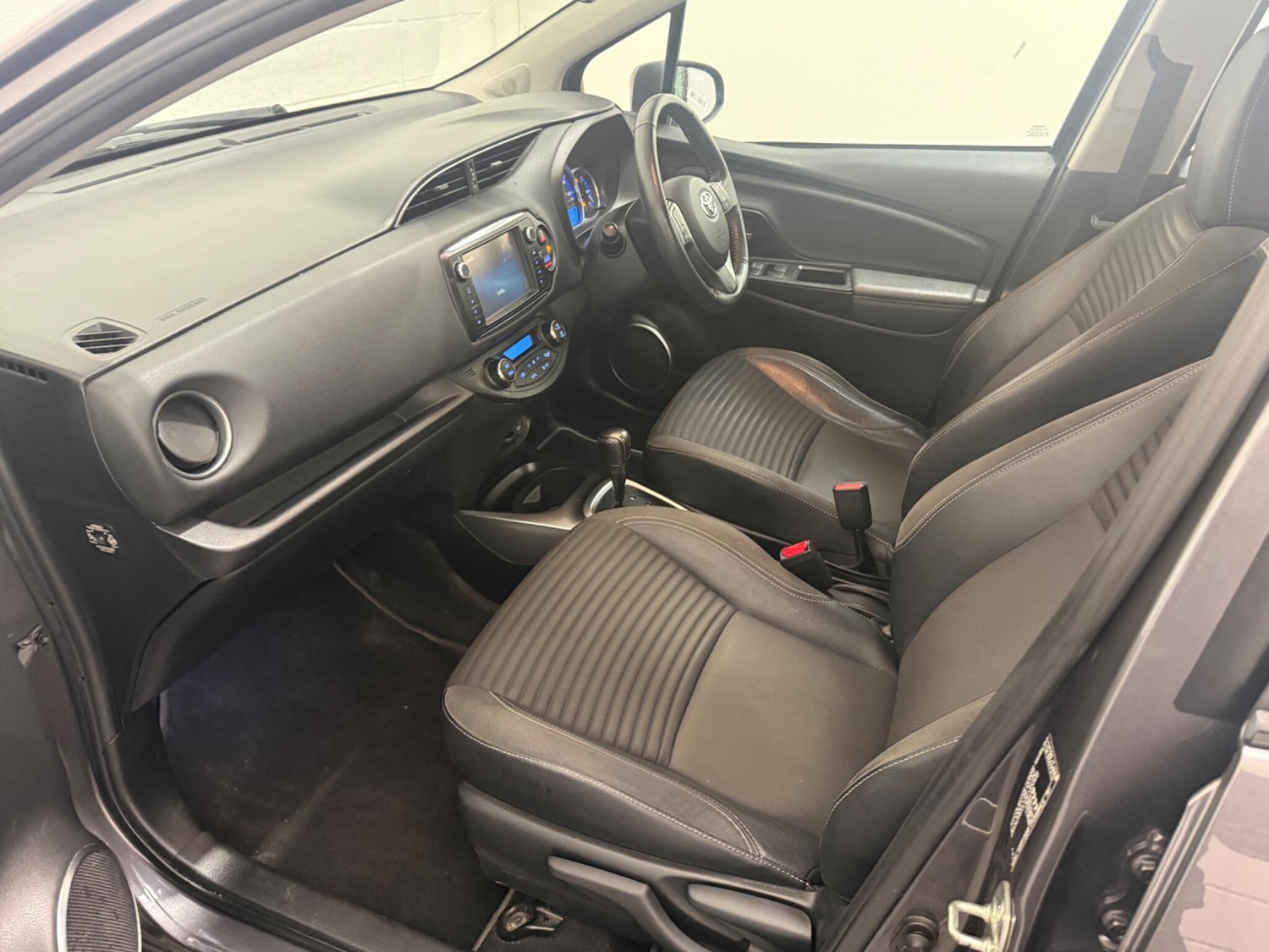 Used Toyota Yaris for sale - 77175369: Photo 36