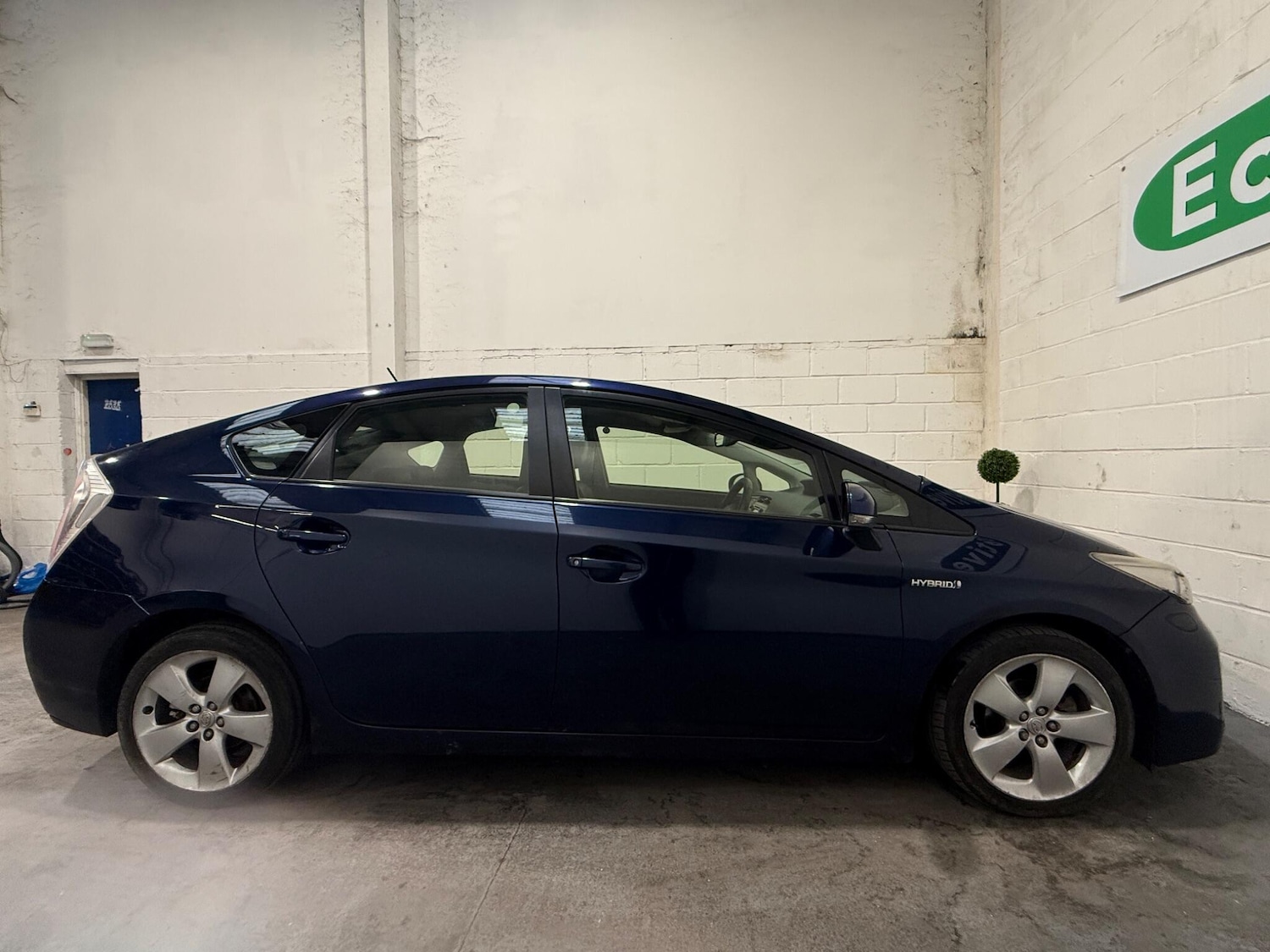 Used Toyota Prius 2013 for sale - 77144121: Photo 11