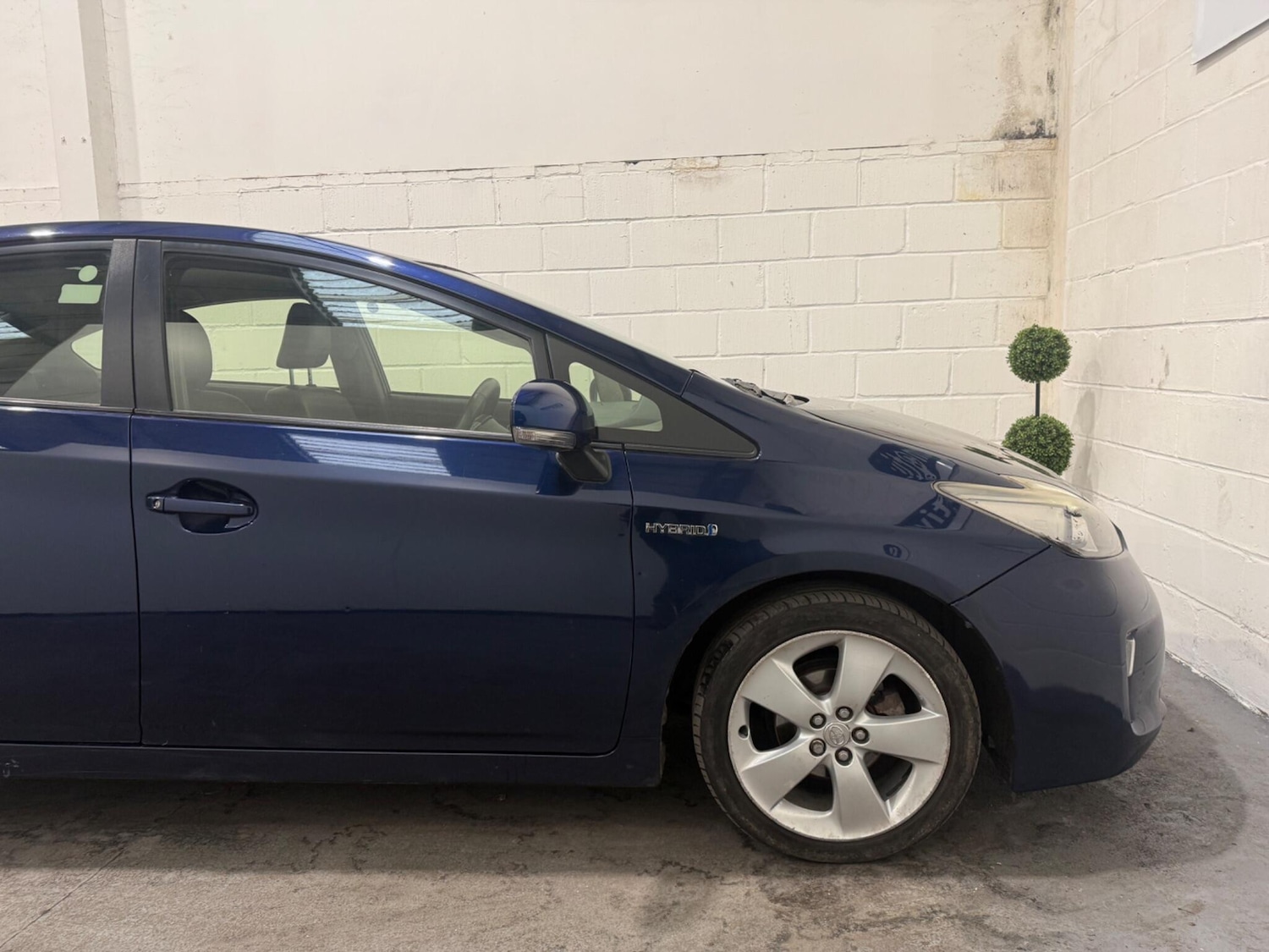 Used Toyota Prius 2013 for sale - 77144121: Photo 12