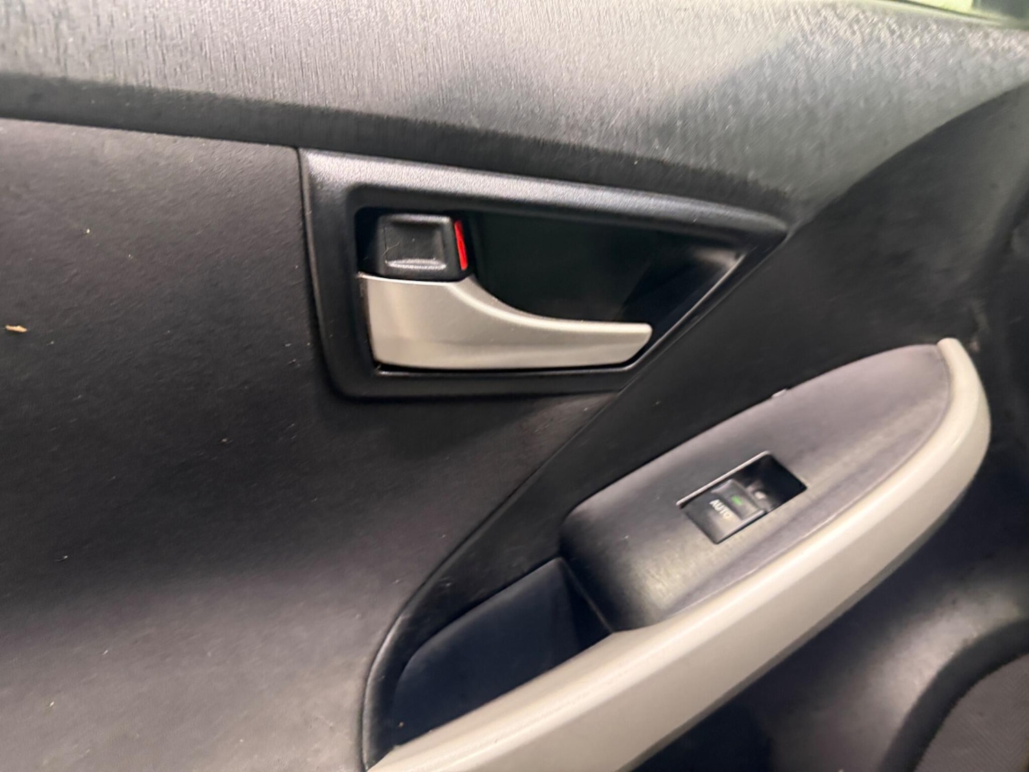 Used Toyota Prius 2013 for sale - 77144121: Photo 29