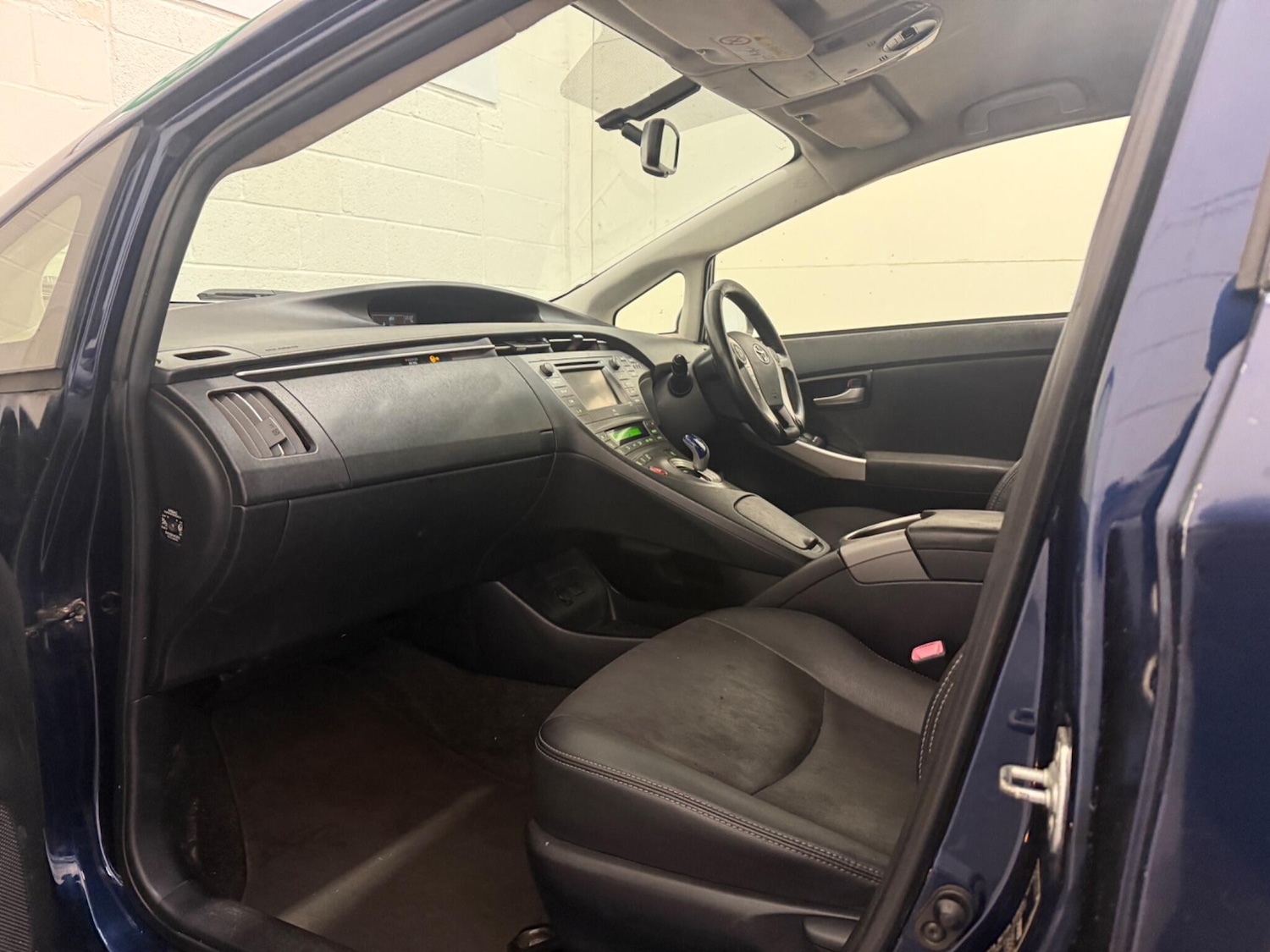 Used Toyota Prius 2013 for sale - 77144121: Photo 33