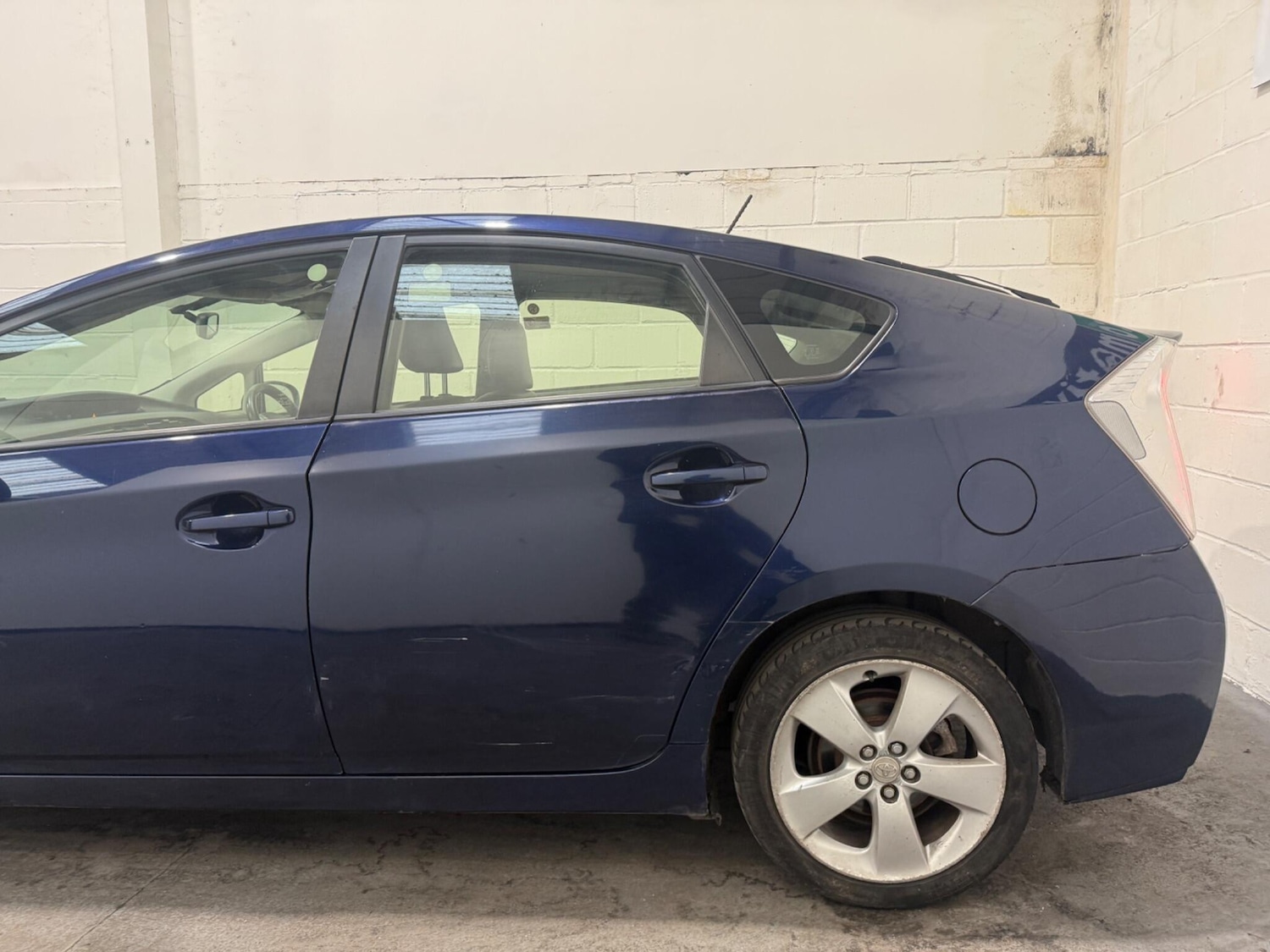 Used Toyota Prius 2013 for sale - 77144121: Photo 5