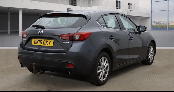 Used Mazda Mazda3 2016 for sale - 76240208: Photo 4