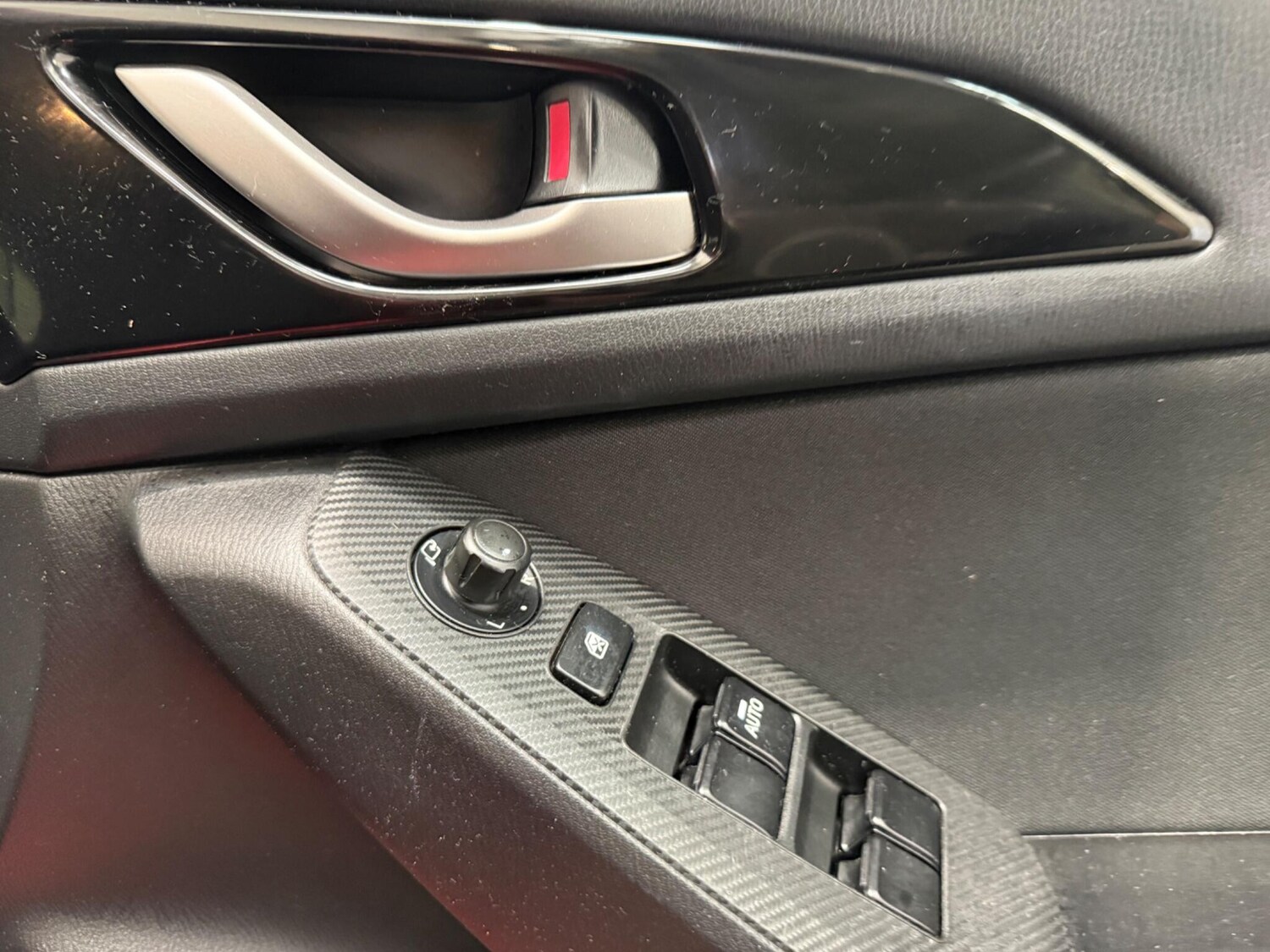 Used Mazda Mazda3 for sale - 77705655: Photo 28