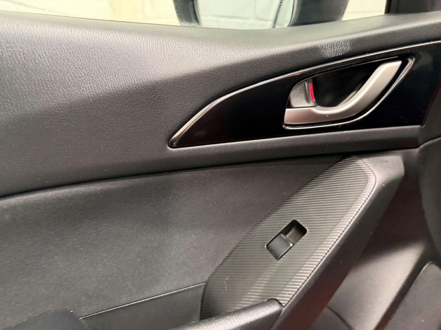 Used Mazda Mazda3 for sale - 77705655: Photo 31