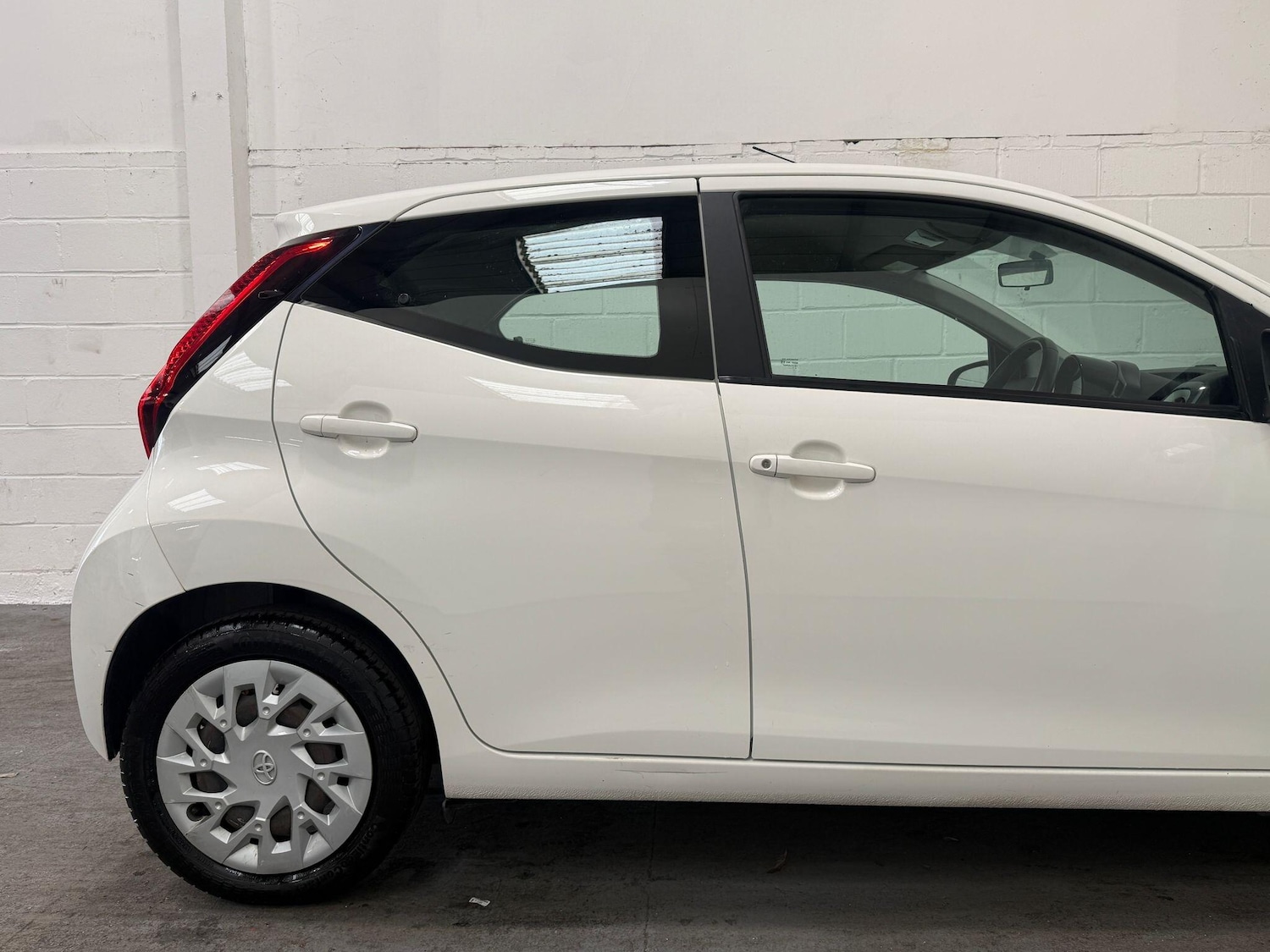 Used Toyota AYGO 2019 for sale - 76226957: Photo 18