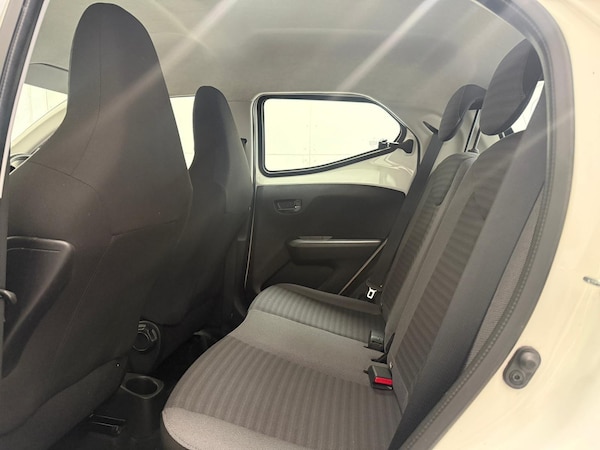 Used Toyota AYGO 2019 for sale - 76226957: Photo 40
