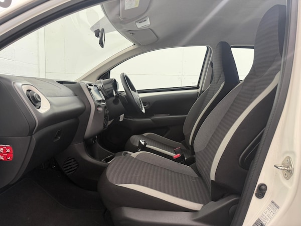 Used Toyota AYGO 2019 for sale - 76226957: Photo 42