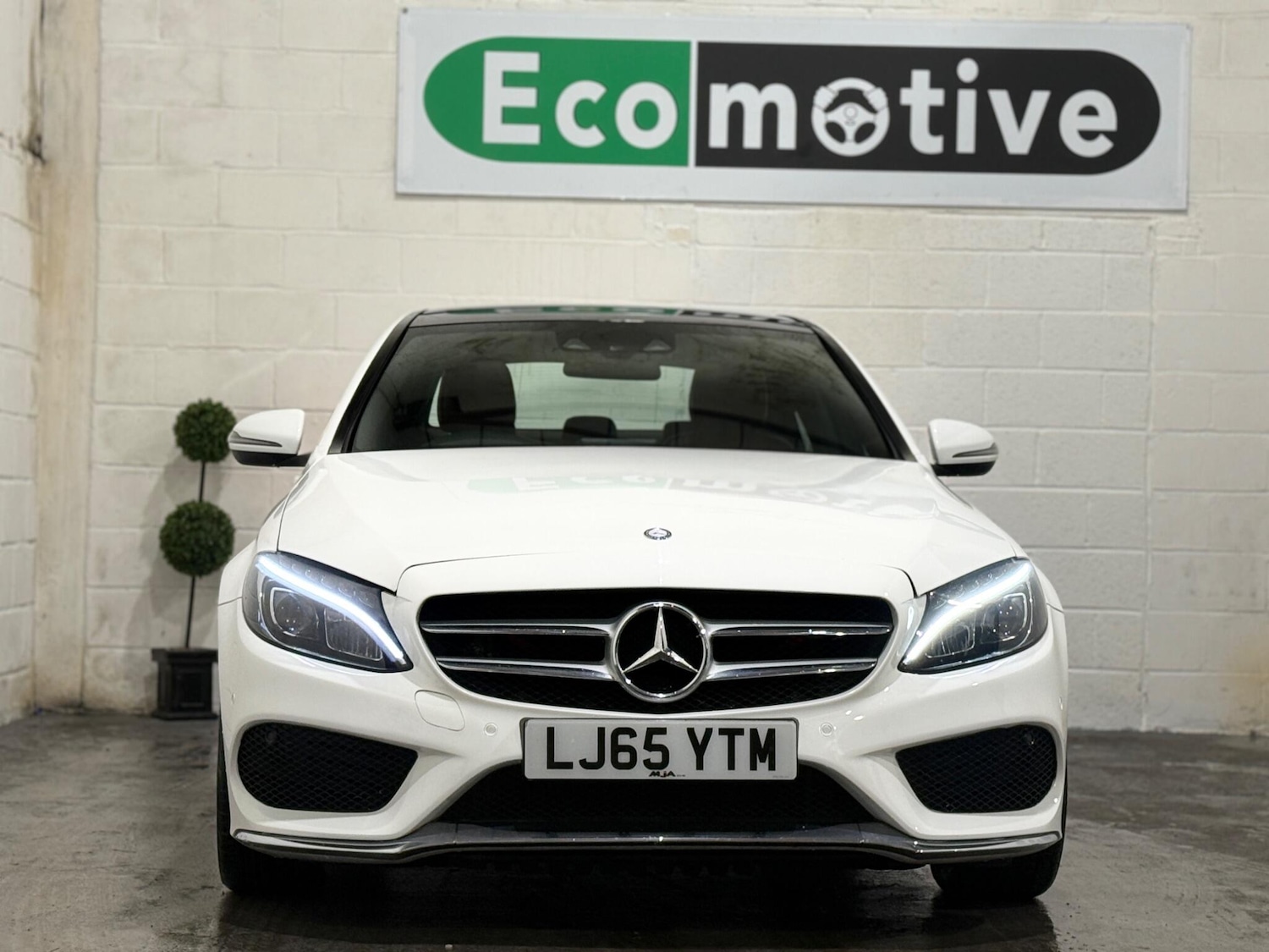 Used Mercedes-Benz C Class 2015 for sale - 77559638: Photo 2