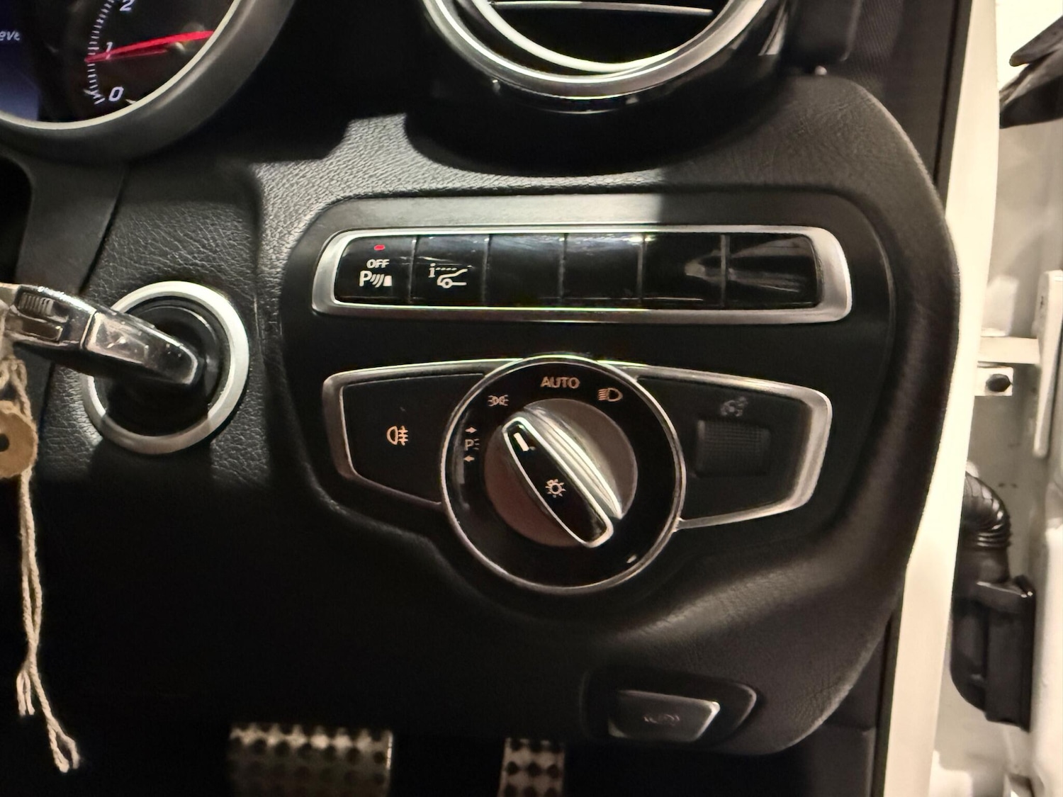 Used Mercedes-Benz C Class 2015 for sale - 77559638: Photo 27