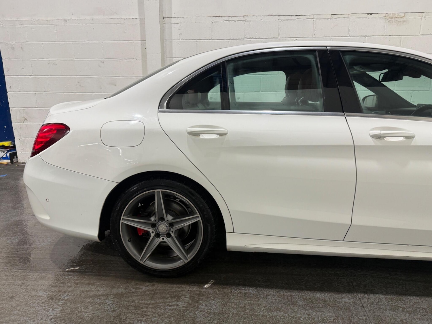 Used Mercedes-Benz C Class 2015 for sale - 77559638: Photo 32