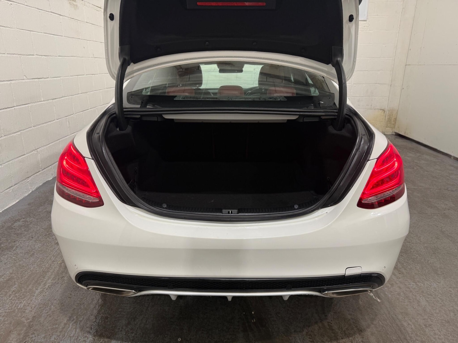 Used Mercedes-Benz C Class 2015 for sale - 77559638: Photo 34