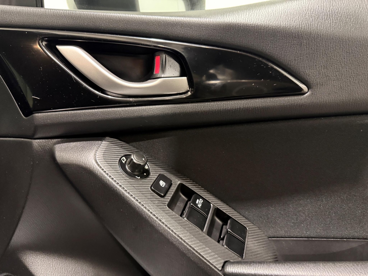 Used Mazda Mazda3 2015 for sale - 77396188: Photo 28