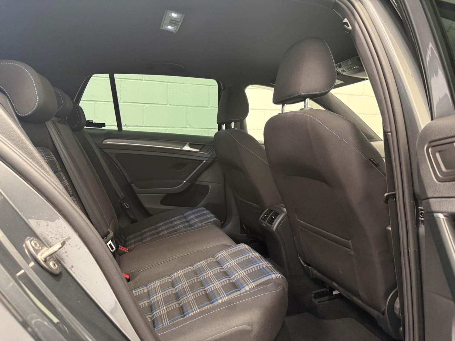 Used Volkswagen Golf 2017 for sale - 77101630: Photo 19