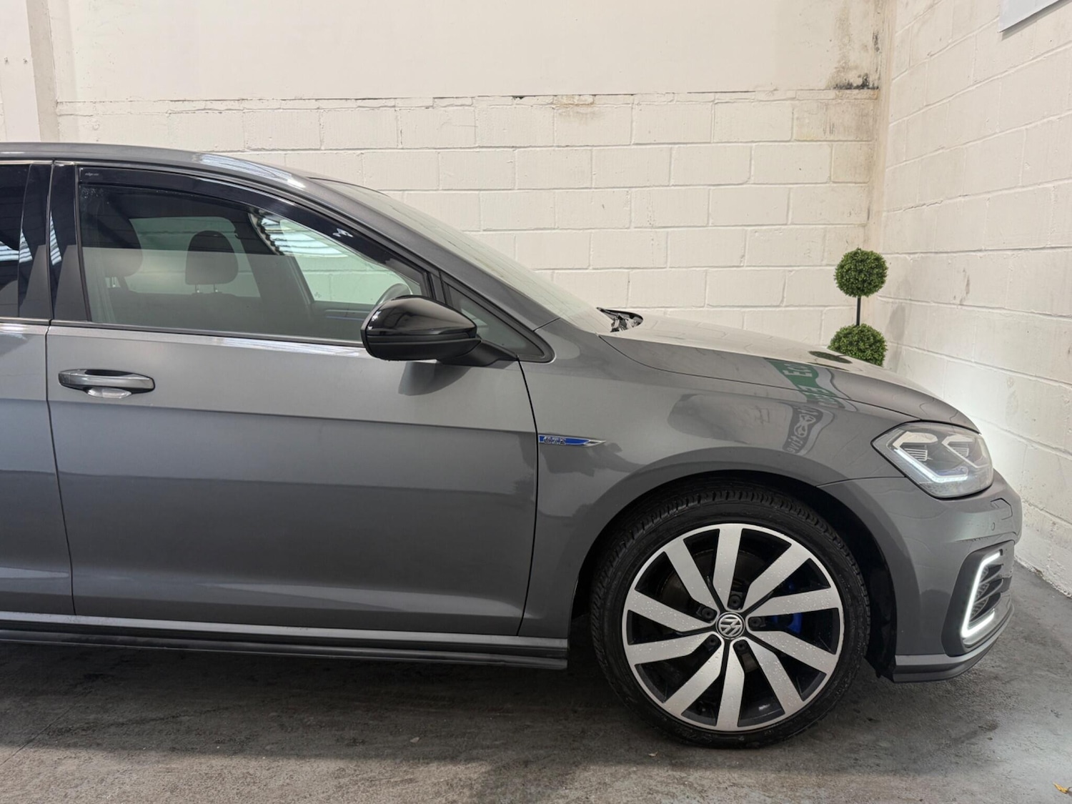 Used Volkswagen Golf 2017 for sale - 77101630: Photo 45