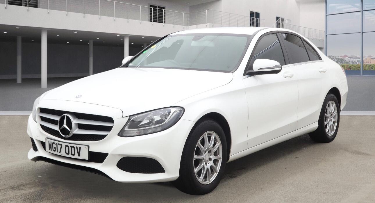 Used Mercedes-Benz C Class 2017 for sale - 76898735: Photo 2