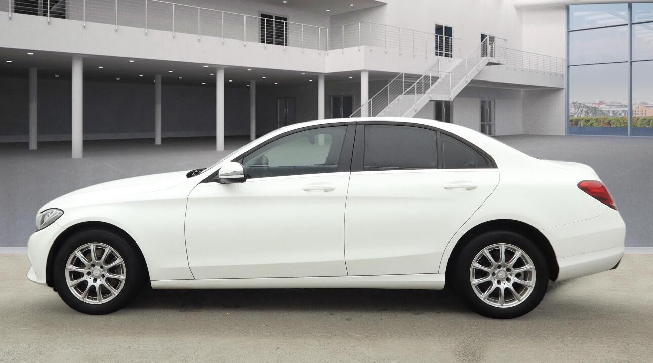 Used Mercedes-Benz C Class 2017 for sale - 76898735: Photo 4